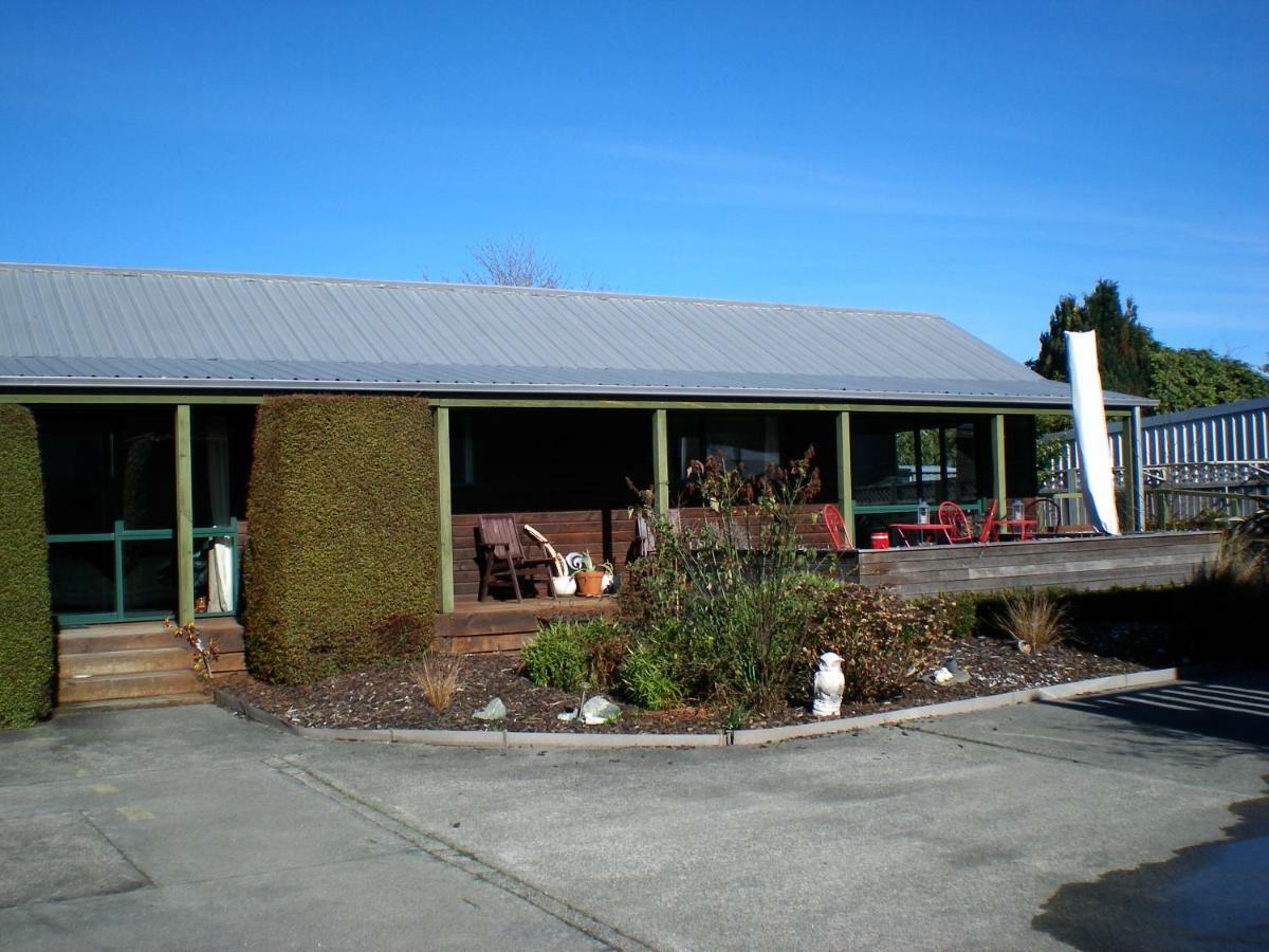 Te Waka Lodge Те-Анау Экстерьер фото
